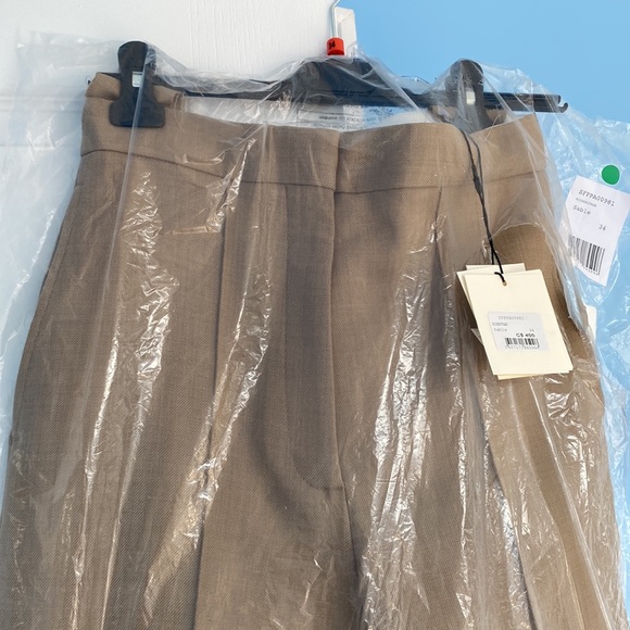 Quiet Luxury, Beige Heritage Pants - Picture 5 of 5